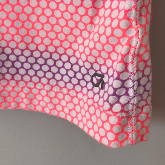 GAP workout tank - Picture 2 of 5